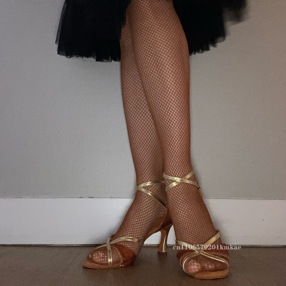 ถุงน่องตาข่ายแบบมืออาชีพสำหรับ - Fishnet Stocking Women บทวิจารณ์และราคา
