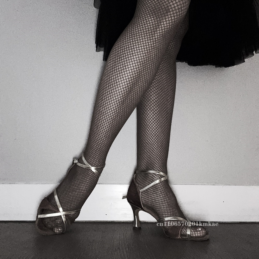 ถุงน่องตาข่ายแบบมืออาชีพสำหรับ - Fishnet Stocking Women บทวิจารณ์และราคา